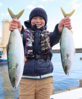魚英