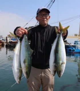 魚英