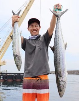 魚英