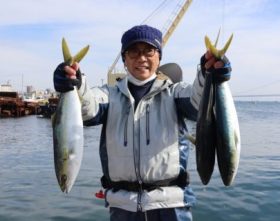 魚英