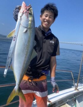 魚英