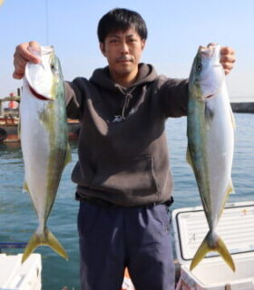魚英