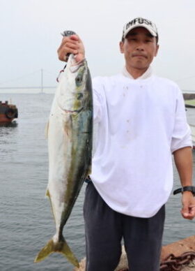 魚英