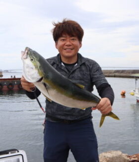 魚英