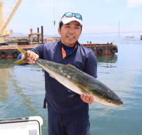 魚英