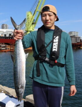 魚英