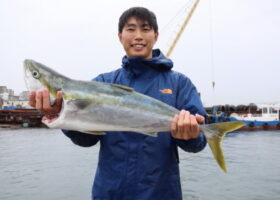 魚英