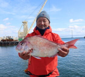 魚英