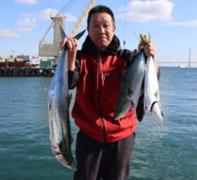 魚英