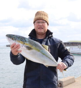 魚英