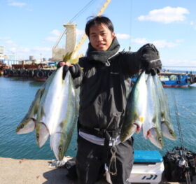 魚英