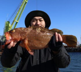 魚英