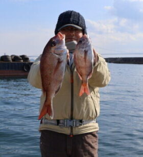 魚英