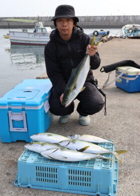 魚英