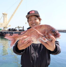 魚英