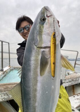 魚英