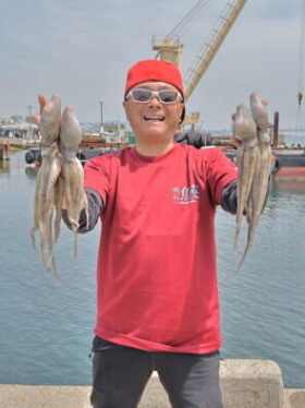 魚英