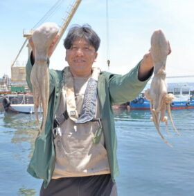 魚英