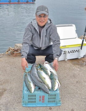 魚英