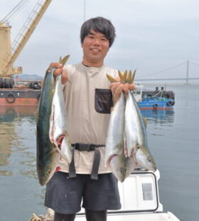 魚英