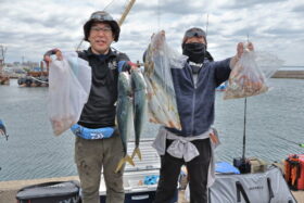 魚英