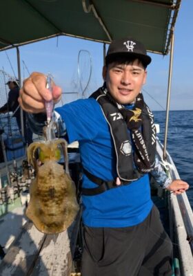 魚英
