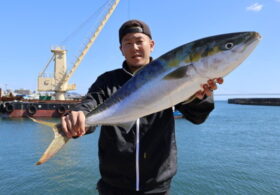 魚英